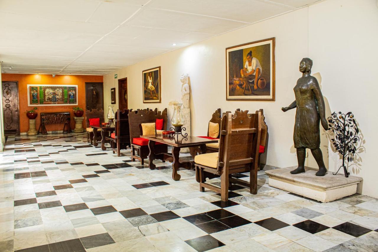 Casa Del Balam Мерида Экстерьер фото Interior of the hotel