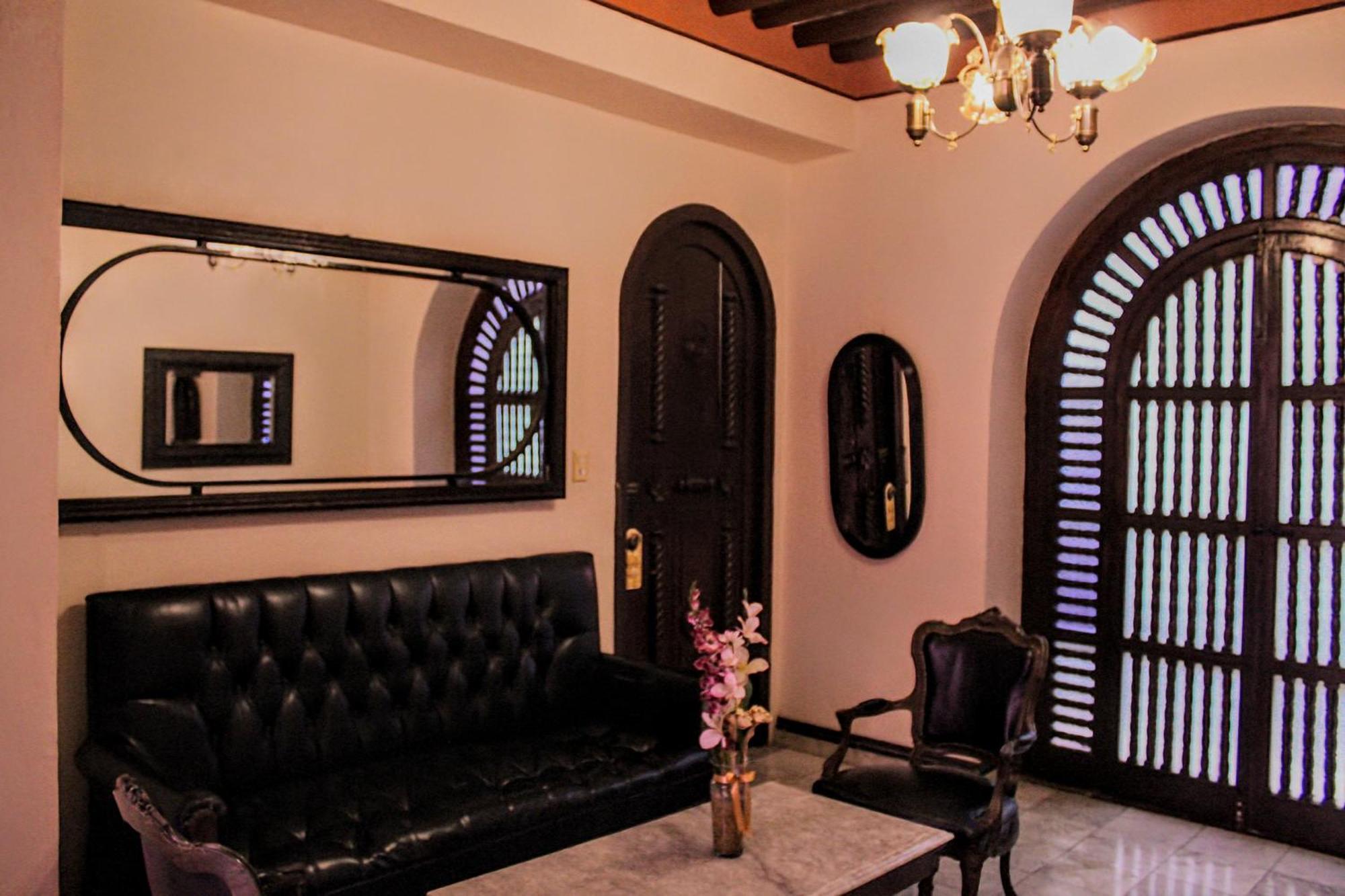 Casa Del Balam Мерида Экстерьер фото The lobby of the hotel